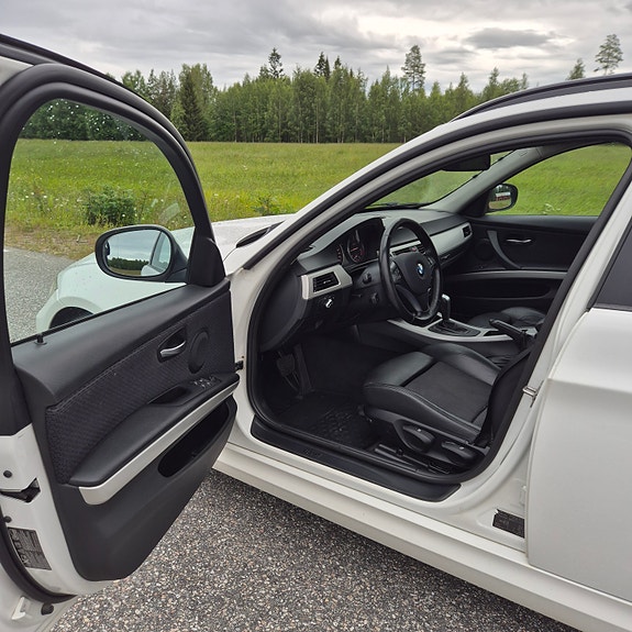 BMW 320d 5 of 9