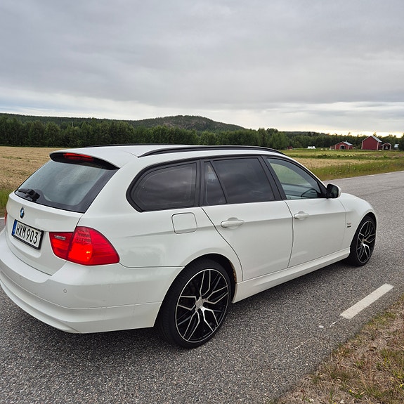 BMW 320d 9 of 9