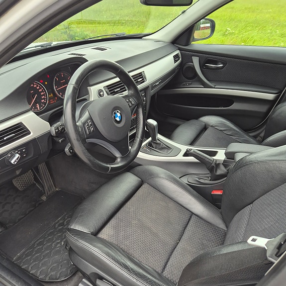 BMW 320d 6 of 9