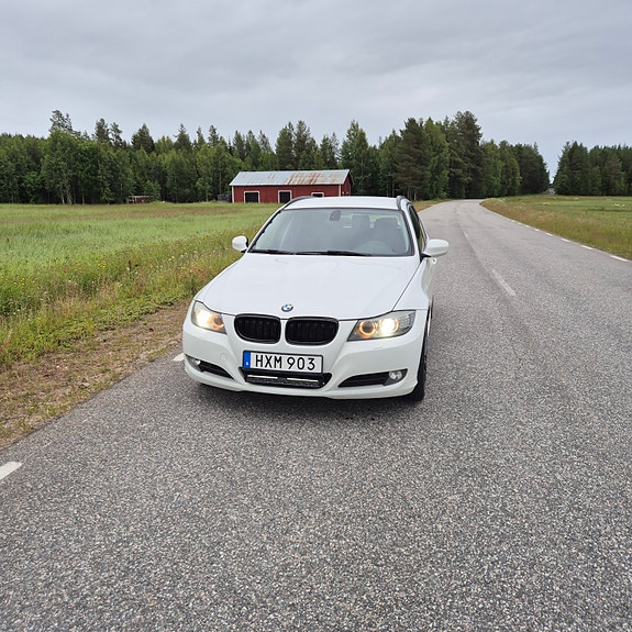 BMW 320d 2 of 9