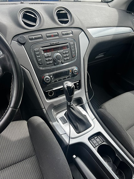 Ford Mondeo 2 of 6