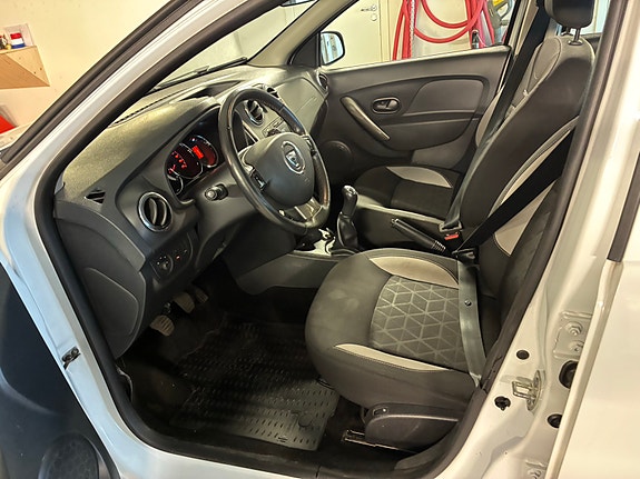 Dacia Sandero Stepway 6 of 8