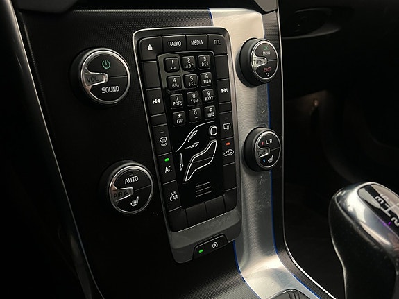 Volvo V40 17 of 20