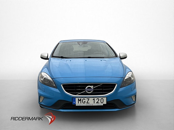 Volvo V40 2 of 20