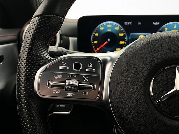 Mercedes-Benz CLA200 16 of 26
