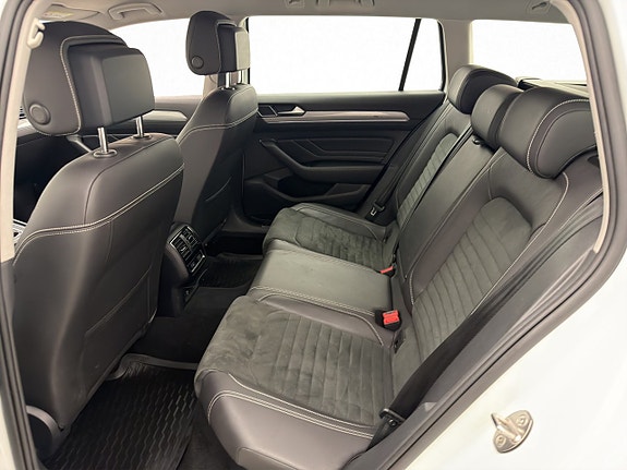 Volkswagen Passat 13 of 26