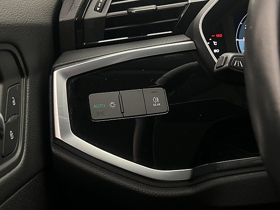 Audi Q3 25 of 28