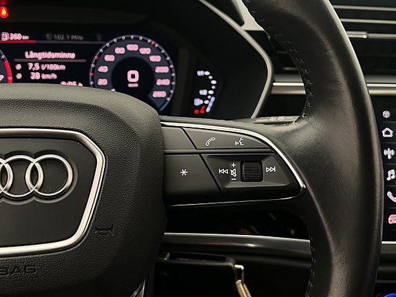 Audi Q3 17 of 28