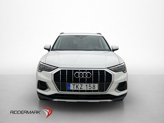 Audi Q3 2 of 28