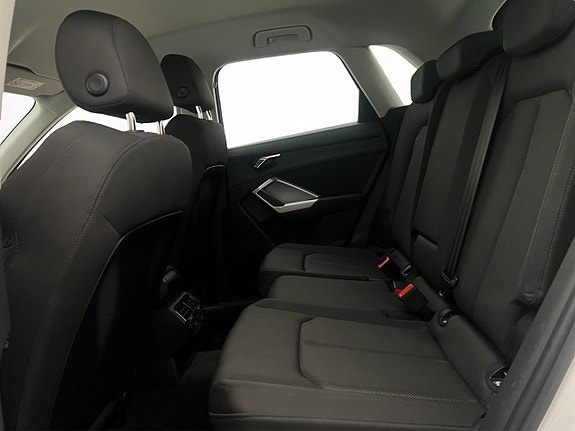 Audi Q3 13 of 28