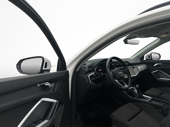 Audi Q3 8 of 28