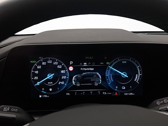 Kia Niro 15 of 28