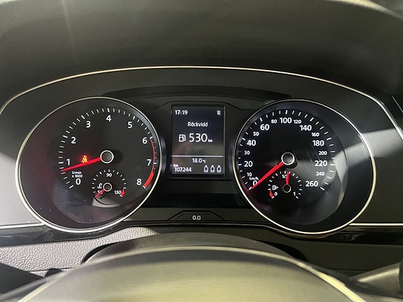 Volkswagen Passat 15 of 19
