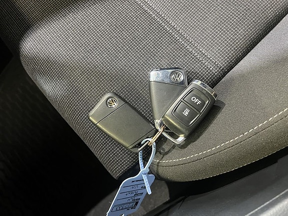 Volkswagen Passat 19 of 19