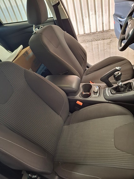 Ford Focus 7 of 9