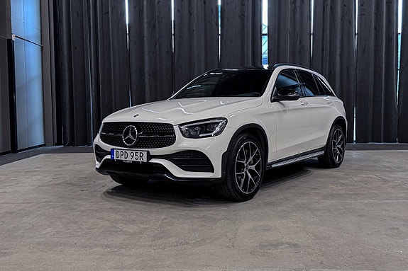 Mercedes-Benz GLC300 d 2 of 20