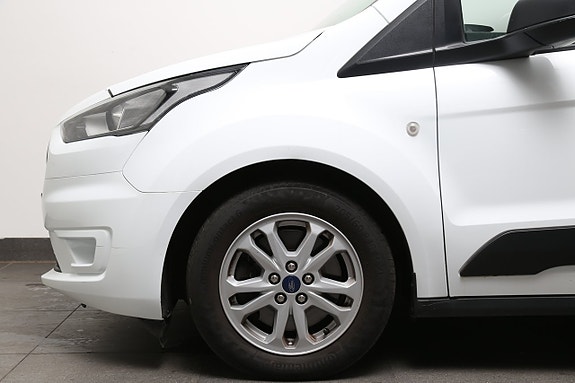 Ford Transit Connect 9 of 20