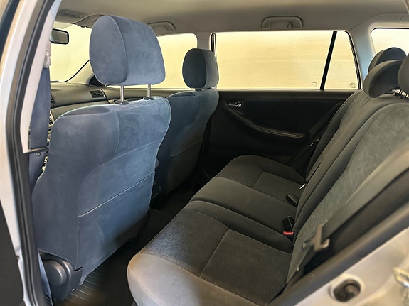 Toyota Corolla 16 of 17
