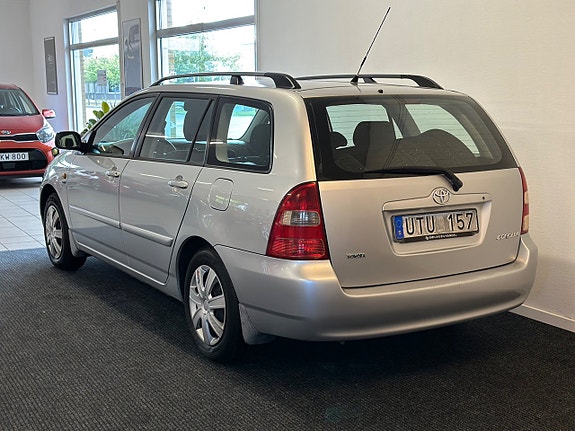 Toyota Corolla 8 of 17