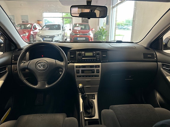 Toyota Corolla 12 of 17
