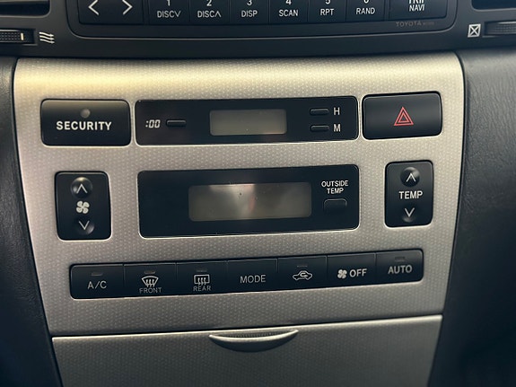 Toyota Corolla 14 of 17