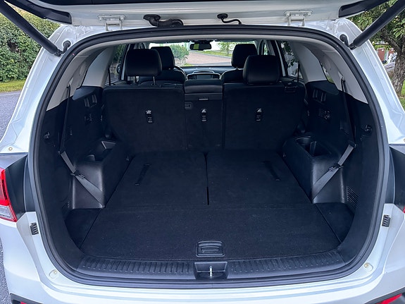 Kia Sorento 5 of 17