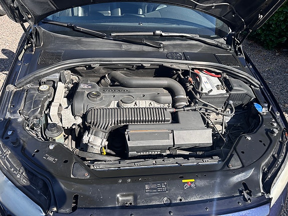 Volvo V70 3 of 11