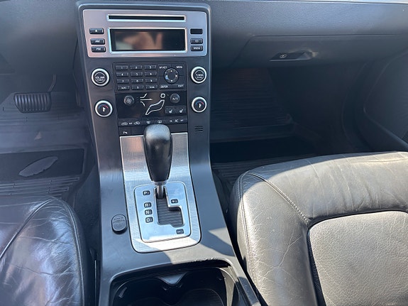 Volvo V70 7 of 11