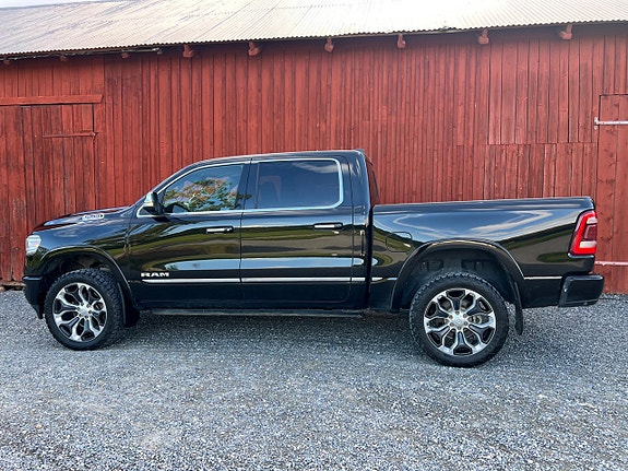 Dodge RAM 1500 10 of 27