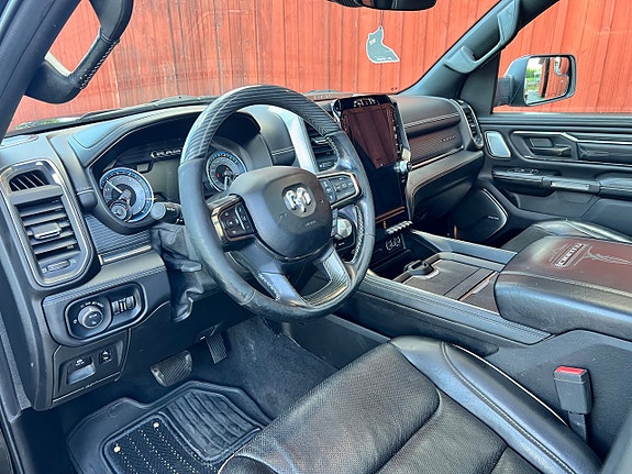 Dodge RAM 1500 14 of 27