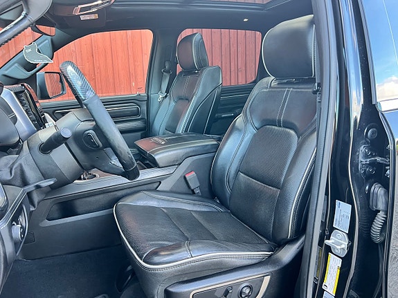 Dodge RAM 1500 16 of 27