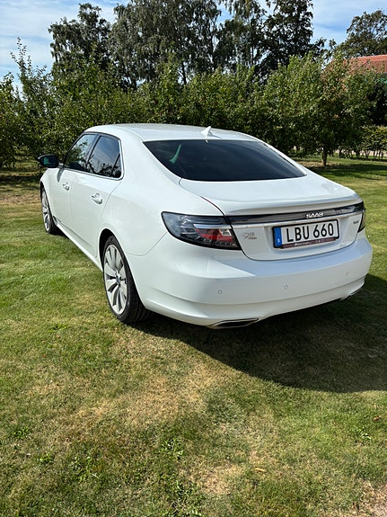 Saab 9-5 3 of 9