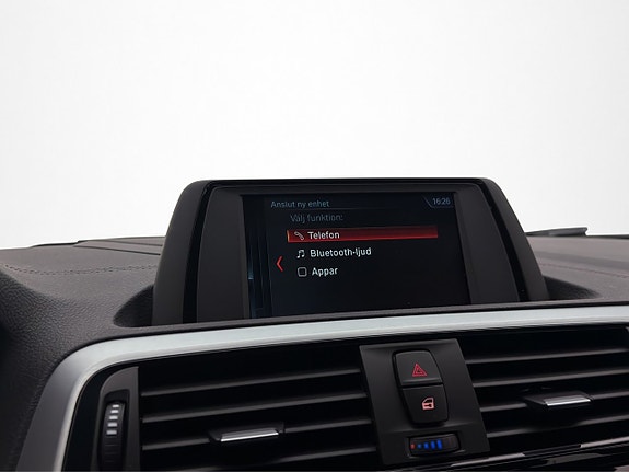 BMW 120i 20 of 29