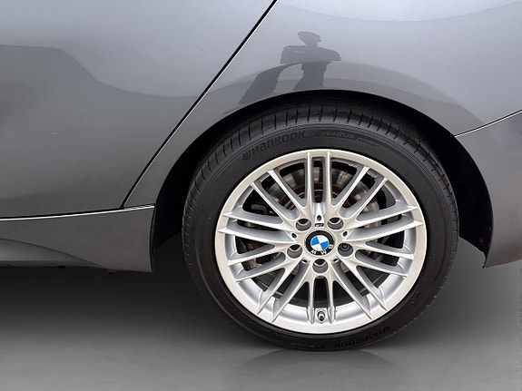 BMW 120i 27 of 29