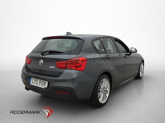 BMW 120i 8 of 29