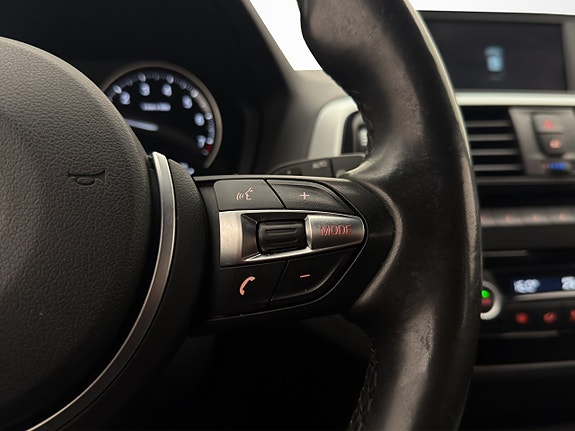 BMW 120i 19 of 29