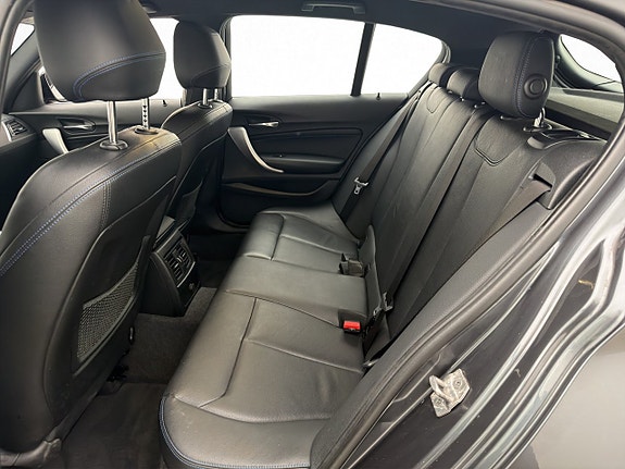 BMW 120i 16 of 29