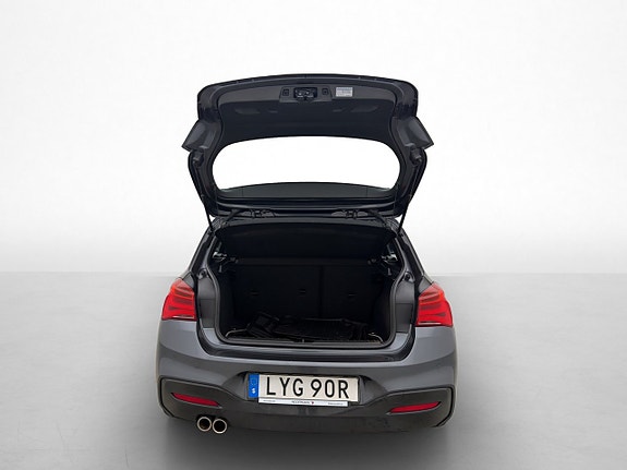 BMW 120i 25 of 29