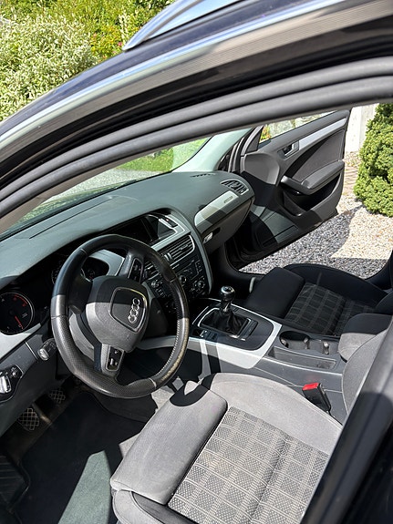 Audi A4 5 of 9