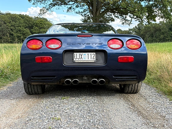 Chevrolet Corvette 7 of 11