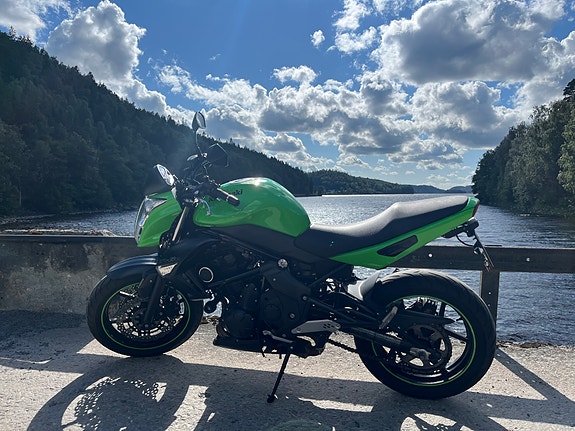 Kawasaki Ninja ER-6n 4 of 6