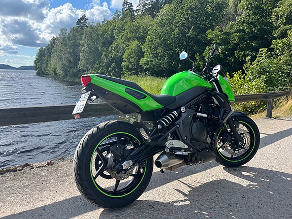 Kawasaki Ninja ER-6n 2 of 6