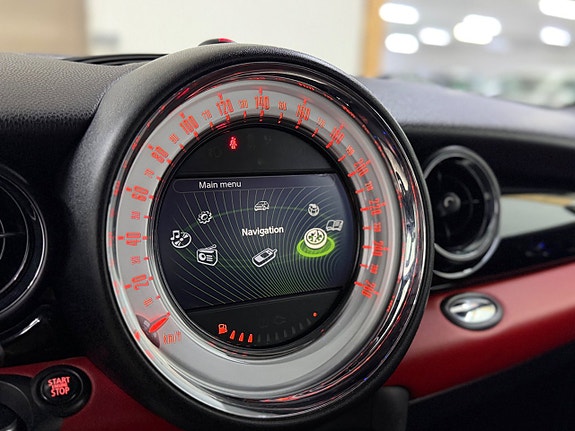MINI Cooper 15 of 18