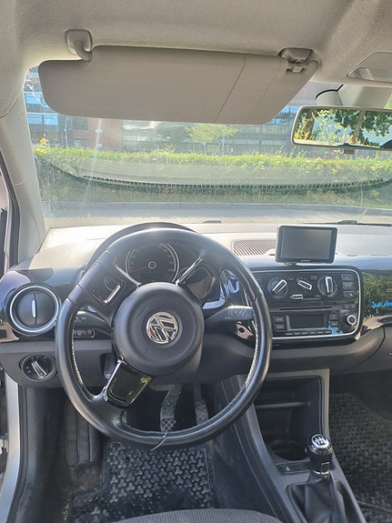 Volkswagen UP! 7 of 7