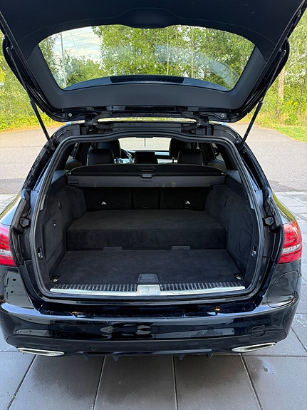 Mercedes-Benz C300 5 of 10