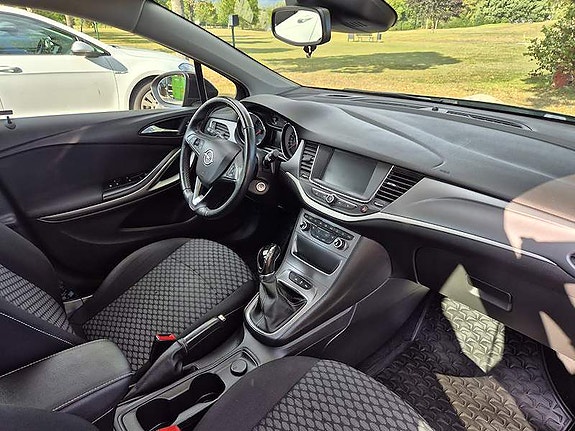 Opel Astra 9 of 21