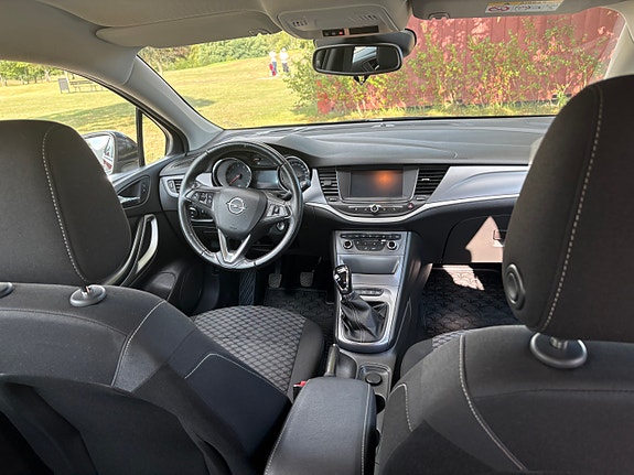 Opel Astra 10 of 21