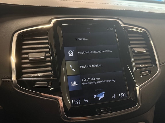 Volvo XC90 12 of 20