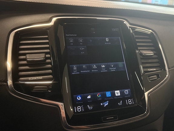 Volvo XC90 15 of 20