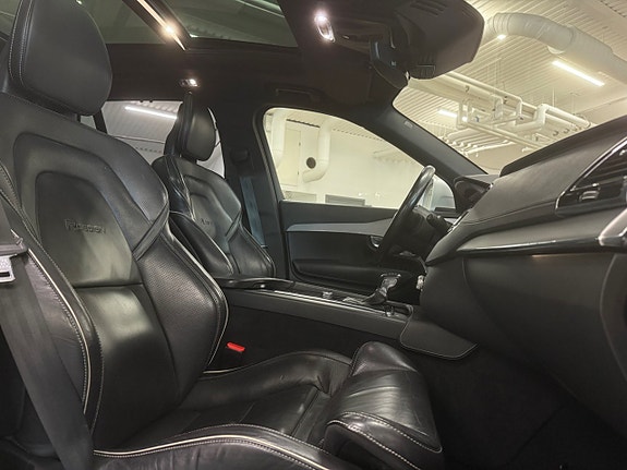 Volvo XC90 6 of 20